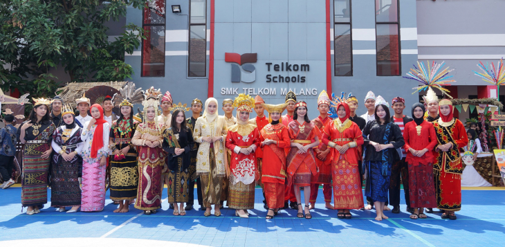 Bulan Bahasa SMK Telkom Malang: Merawat Akar Budaya di Tengah Kemajuan Teknologi