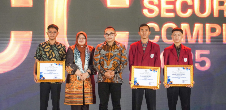 SMK Telkom Malang Ikut Pameran Teknologi AI dan Penganugerahan di ICCF 2025